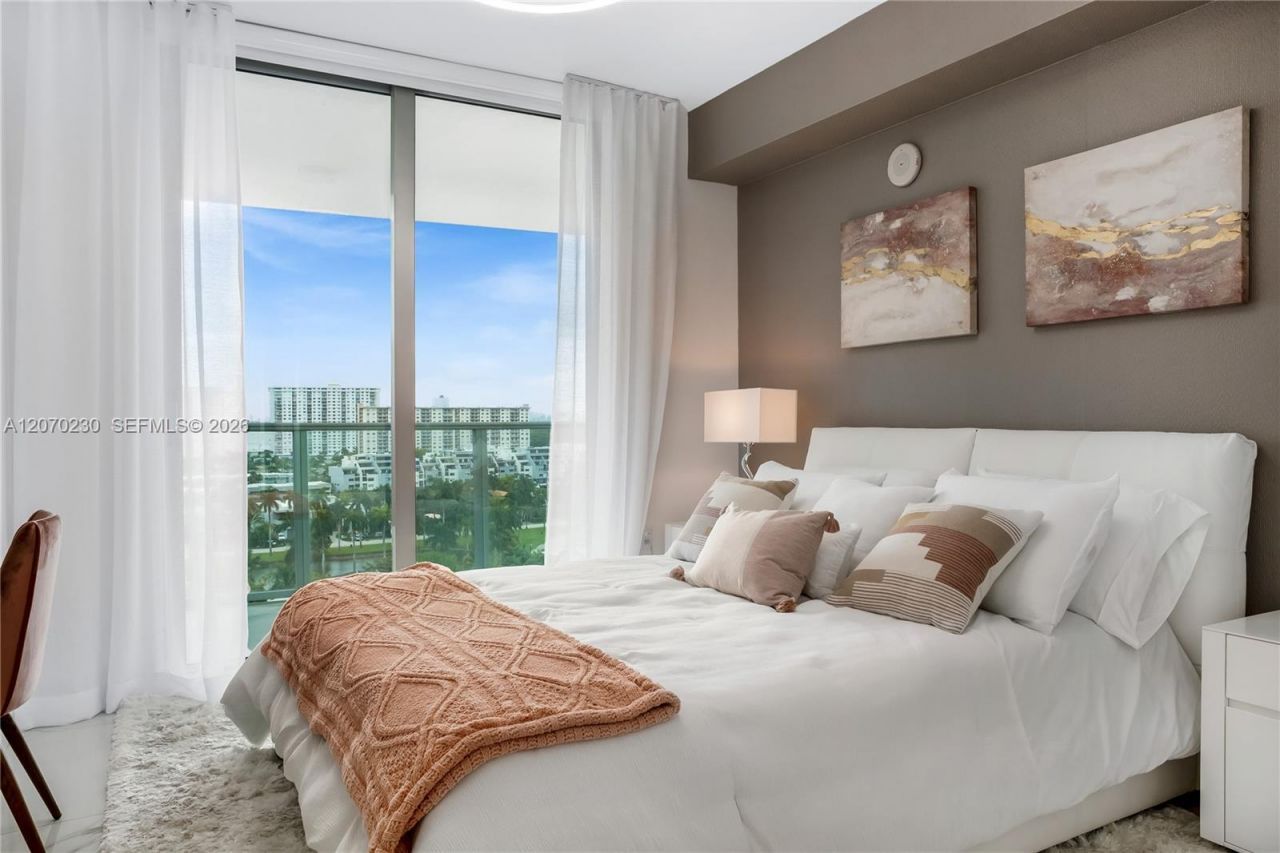 330 Sunny Isles Blvd , Unit 5-1102, Sunny Isles Beach, FL 33160 Photo