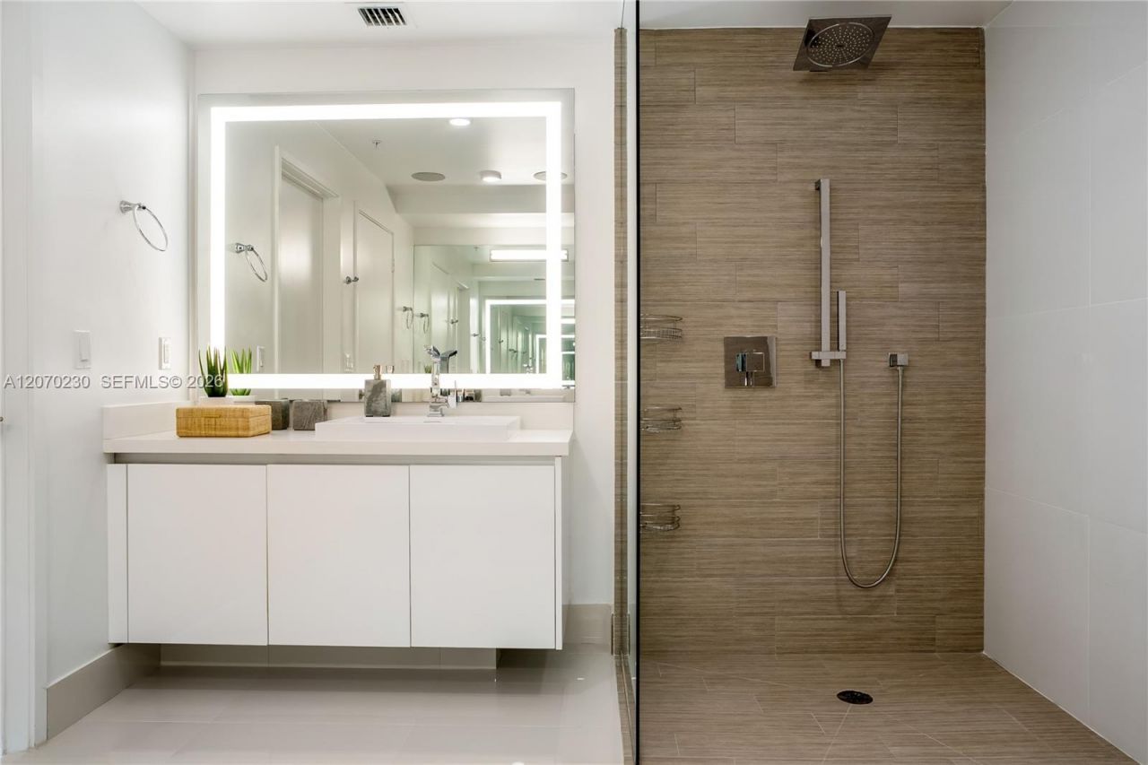 330 Sunny Isles Blvd , Unit 5-1102, Sunny Isles Beach, FL 33160 Photo