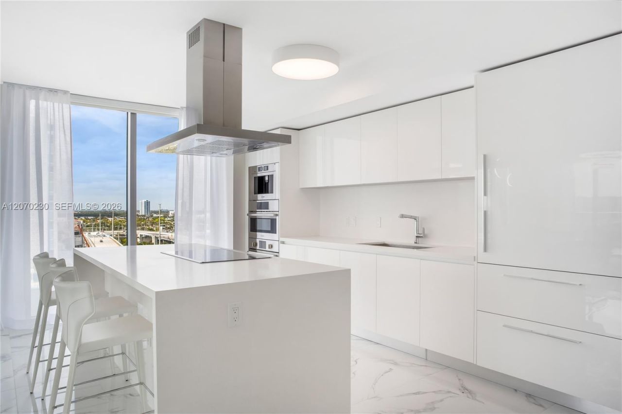 330 Sunny Isles Blvd , Unit 5-1102, Sunny Isles Beach, FL 33160 Photo