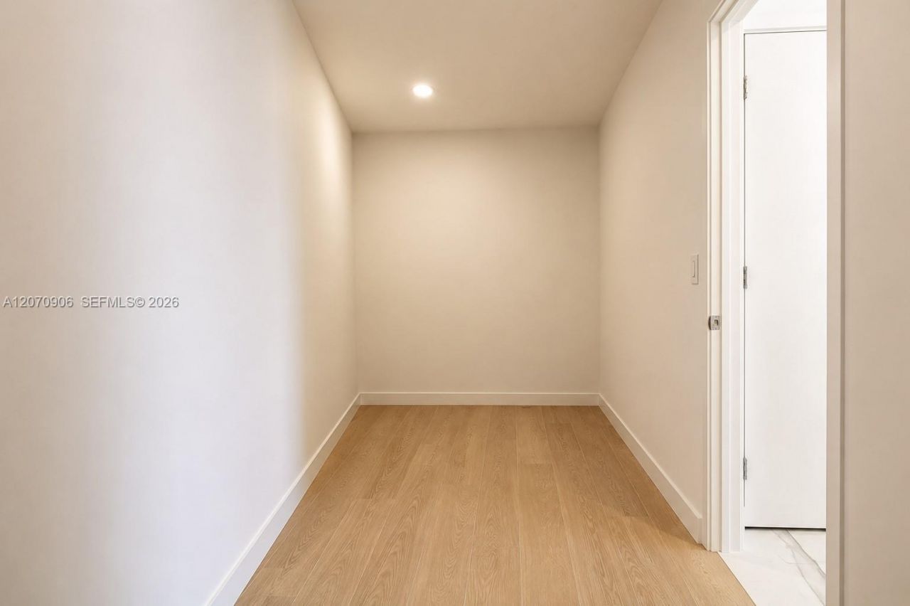 1400 Biscayne Blvd , Unit 3401, Miami, FL 33132 Photo