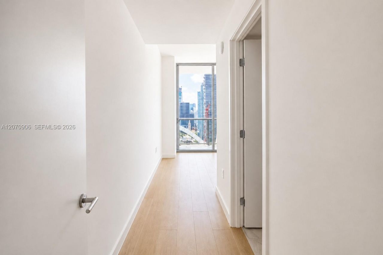 1400 Biscayne Blvd , Unit 3401, Miami, FL 33132 Photo