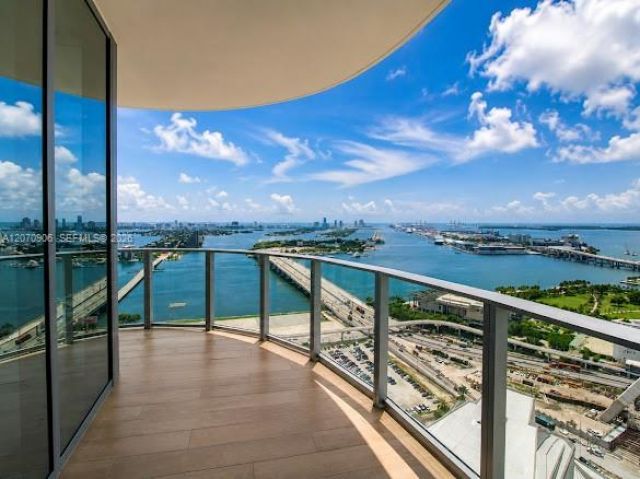 1400 Biscayne Blvd , Unit 3401, Miami, FL 33132 Photo