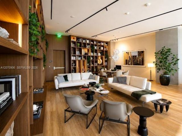 1400 Biscayne Blvd , Unit 3401, Miami, FL 33132 Photo