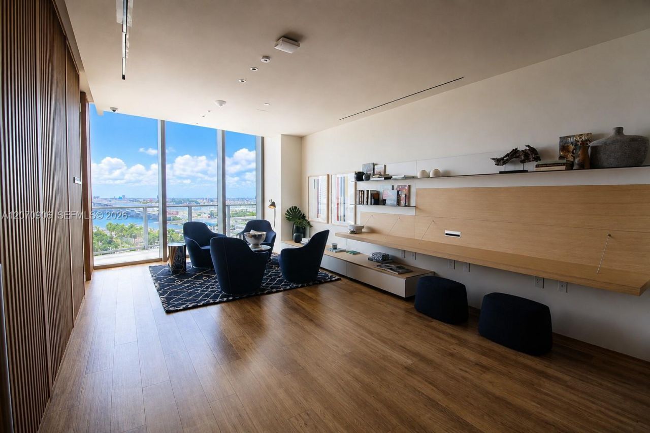 1400 Biscayne Blvd , Unit 3401, Miami, FL 33132 Photo