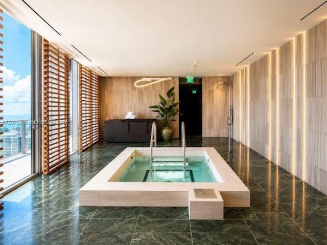 1400 Biscayne Blvd , Unit 3401, Miami, FL 33132 Photo