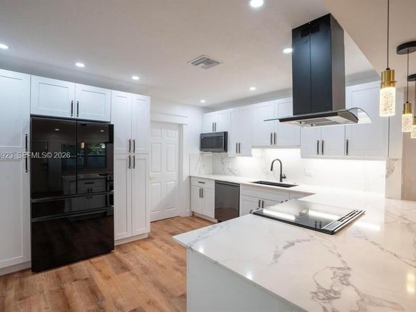 3468 NE 17th Ave , Unit 2, Oakland Park, FL 33334