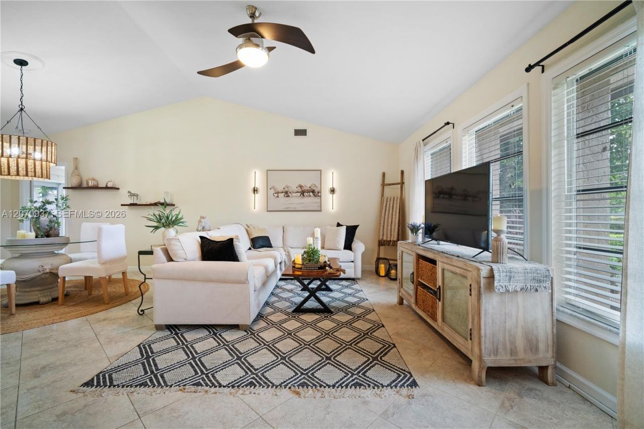 2236 Queens Blvd, Naples, FL 34112 Photo