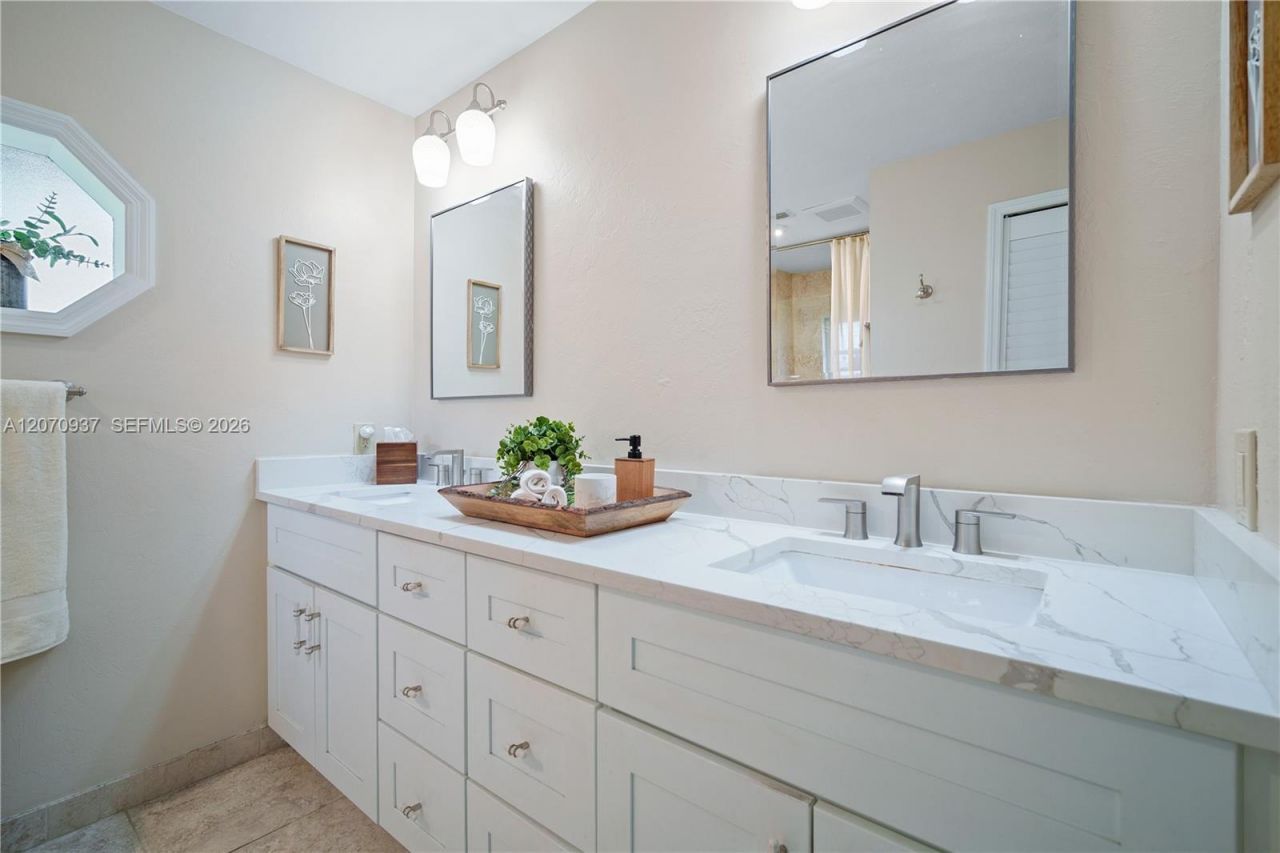 2236 Queens Blvd, Naples, FL 34112 Photo