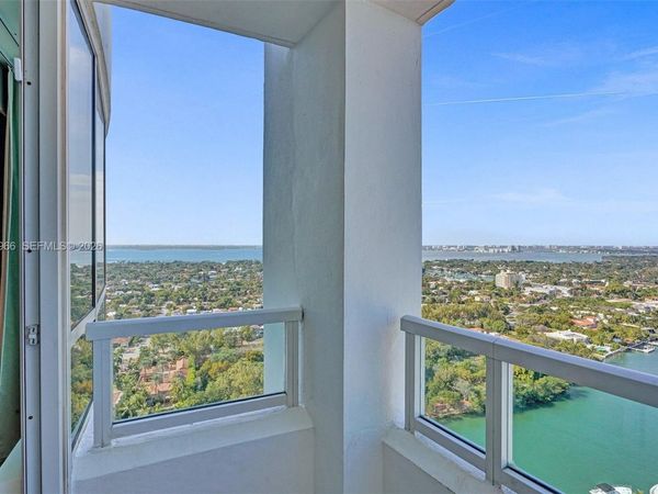 4401 Collins Ave , Unit 2915, Miami Beach, FL 33140