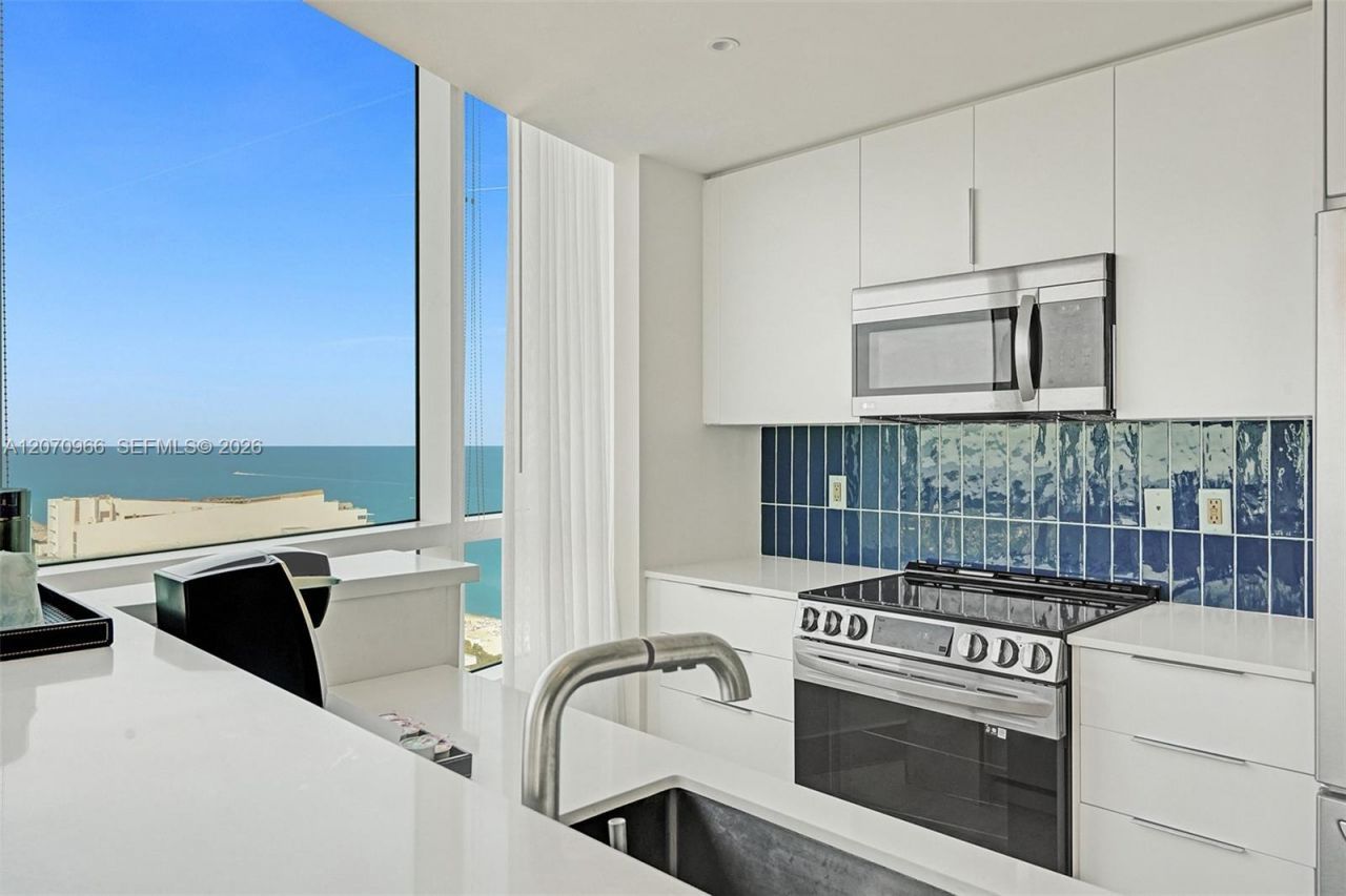 4401 Collins Ave , Unit 2915, Miami Beach, FL 33140 Photo