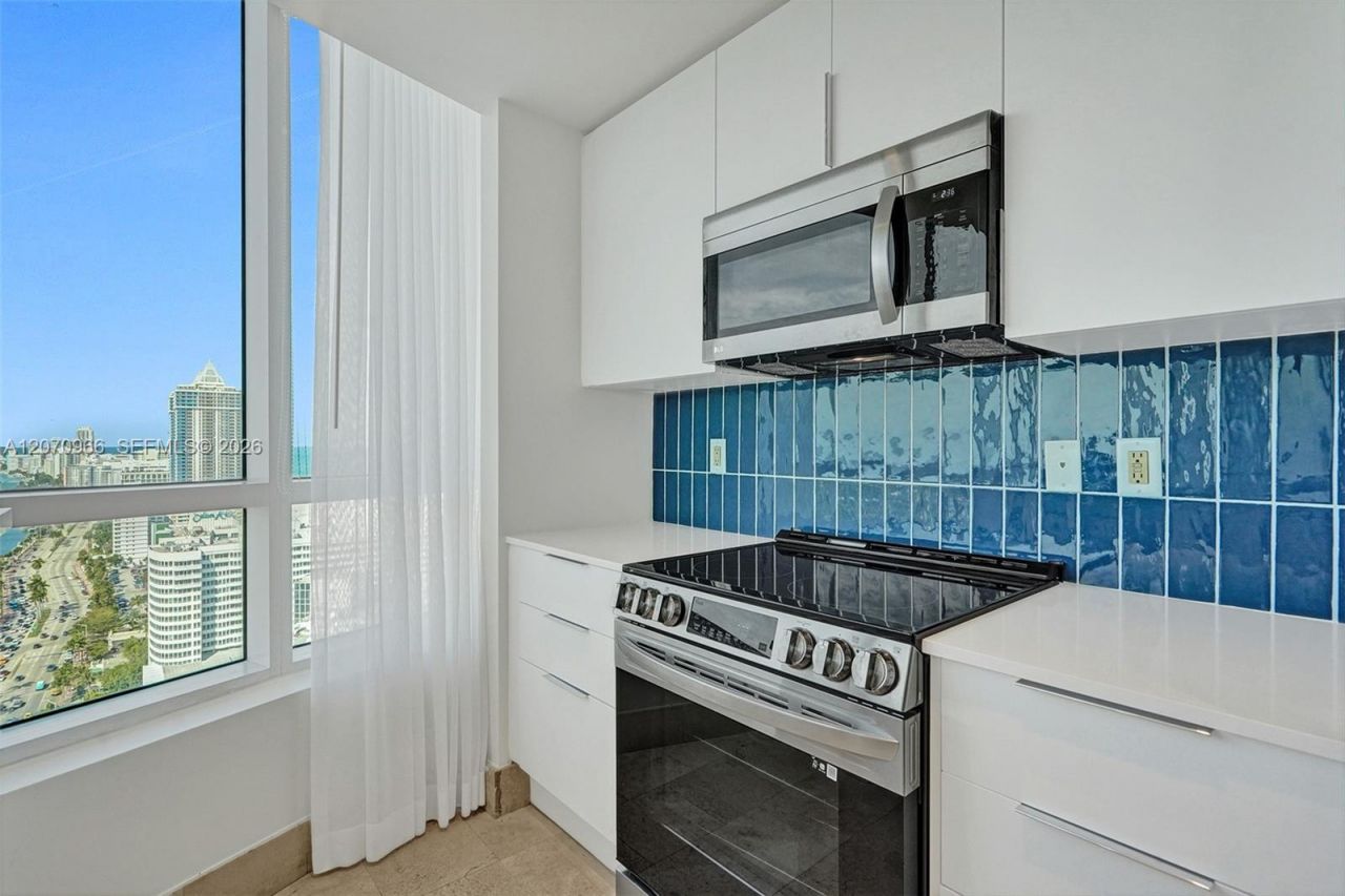 4401 Collins Ave , Unit 2915, Miami Beach, FL 33140 Photo