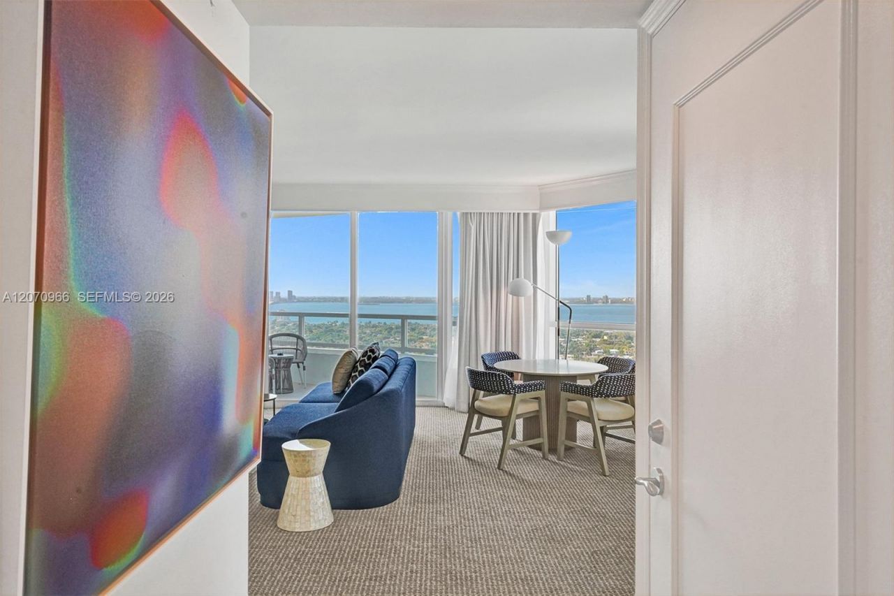4401 Collins Ave , Unit 2915, Miami Beach, FL 33140 Photo