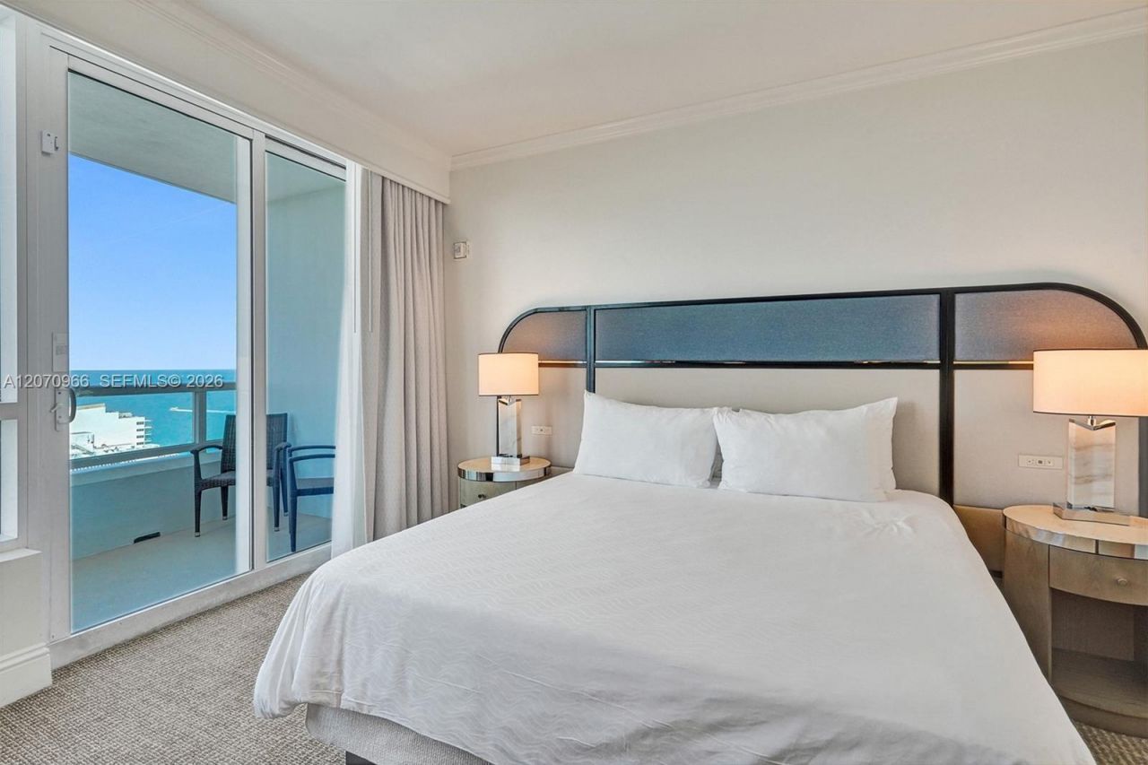 4401 Collins Ave , Unit 2915, Miami Beach, FL 33140 Photo