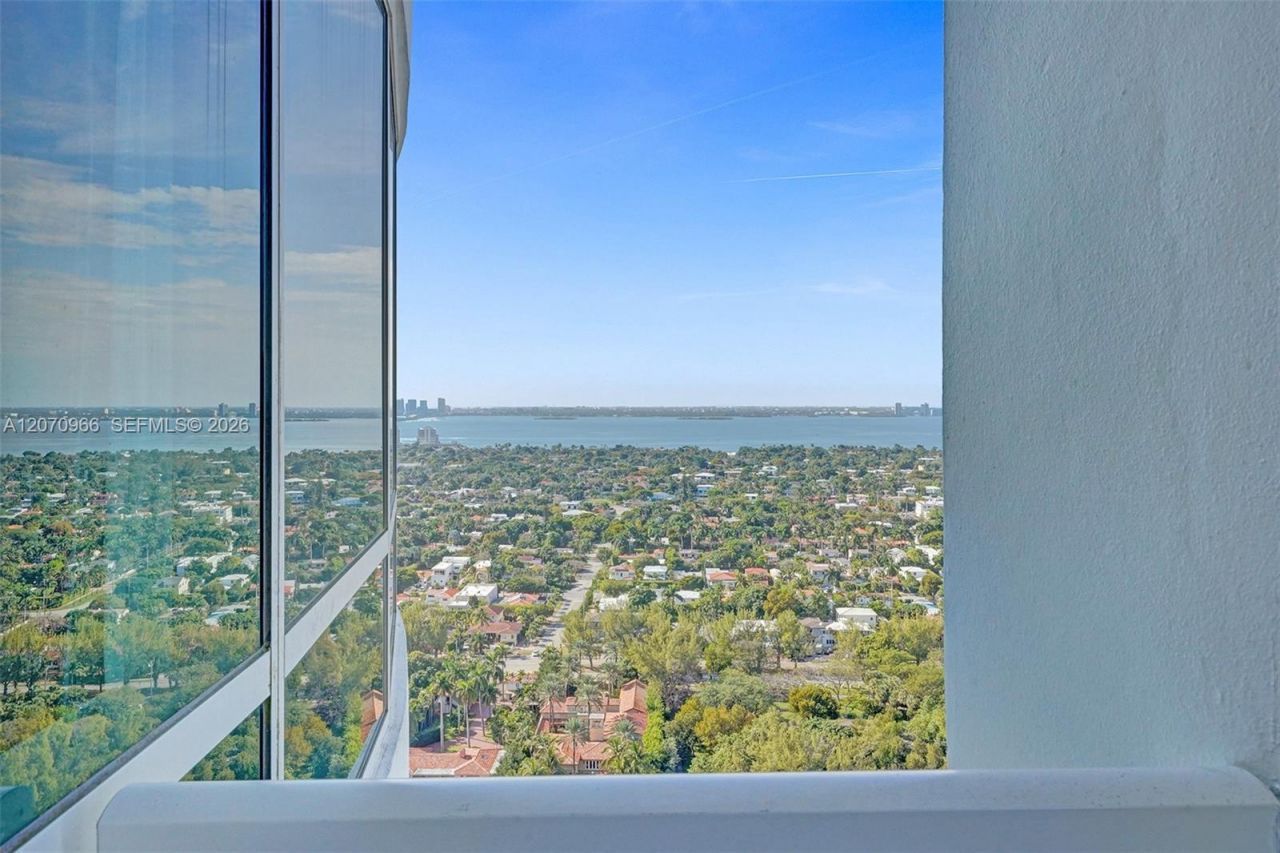 4401 Collins Ave , Unit 2915, Miami Beach, FL 33140 Photo
