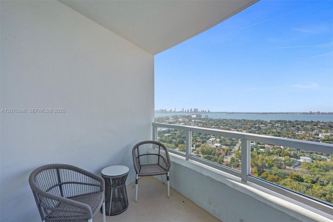 4401 Collins Ave , Unit 2915, Miami Beach, FL 33140 Photo