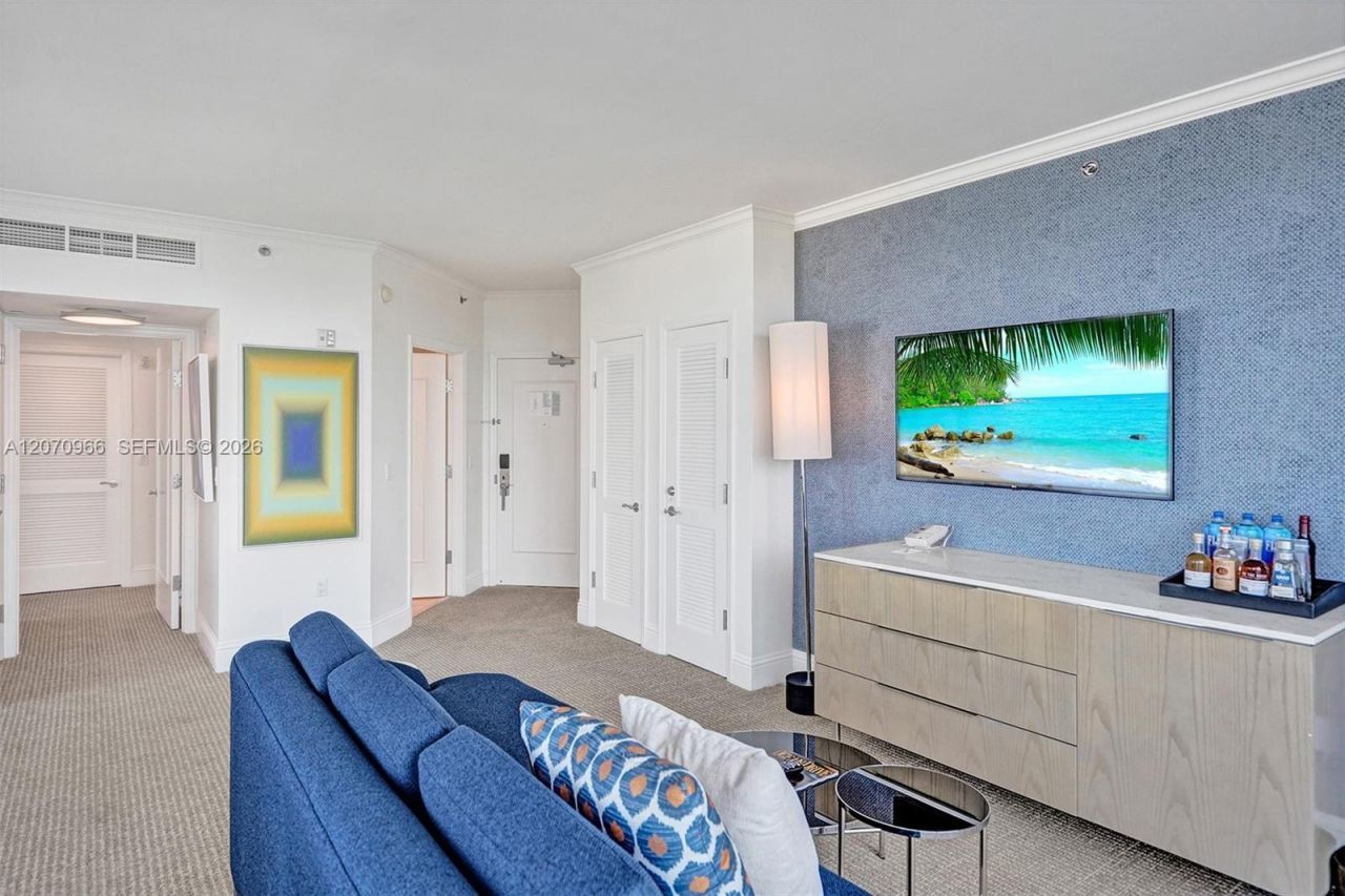 4401 Collins Ave , Unit 2915, Miami Beach, FL 33140 Photo