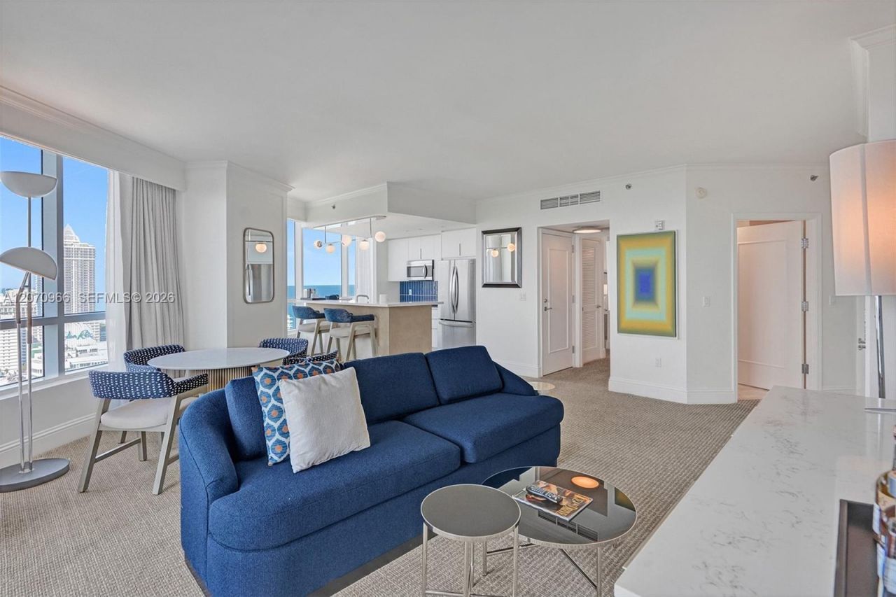 4401 Collins Ave , Unit 2915, Miami Beach, FL 33140 Photo