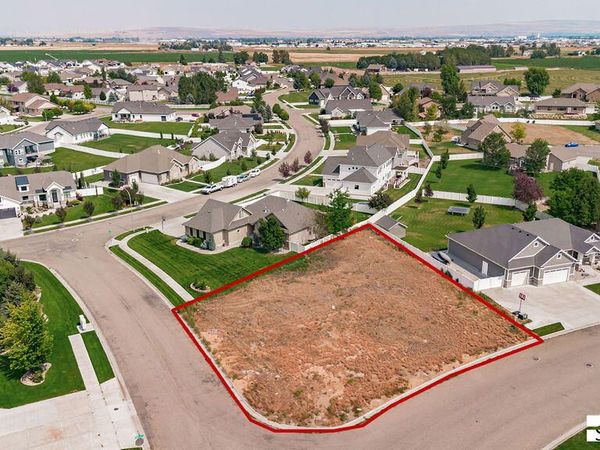 5004 Eaglewood Drive, IDAHO FALLS, ID 83401