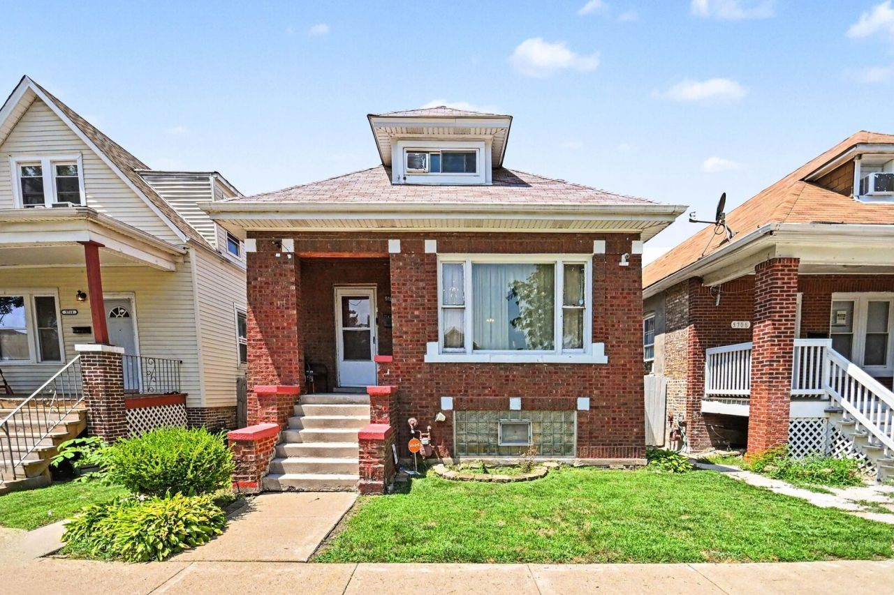 5710 S Washtenaw Avenue, Chicago, IL 60629 Main Photo