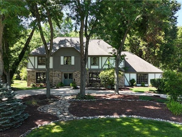 3554 Rolling Hills Drive , Pepper Pike, OH 44124