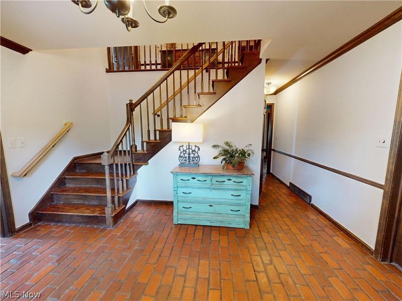 3554 Rolling Hills Drive, Pepper Pike, OH 44124 Photo 3