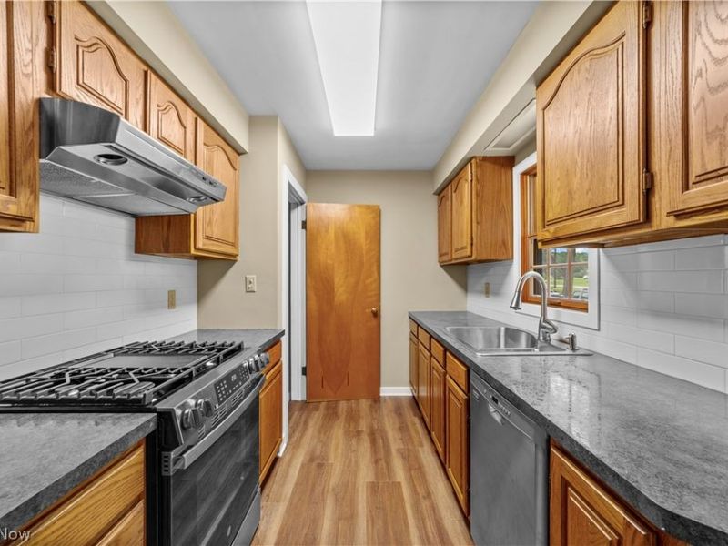 3413 Akins Road, North Royalton, OH 44133 Photo 12