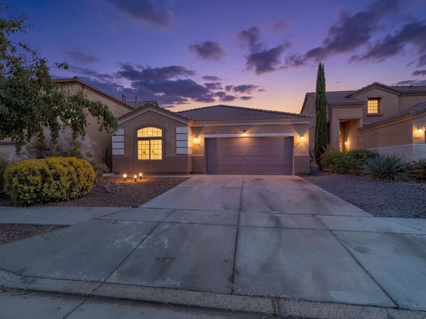 7028 Tree Line Avenue NW, Albuquerque, NM 87114
