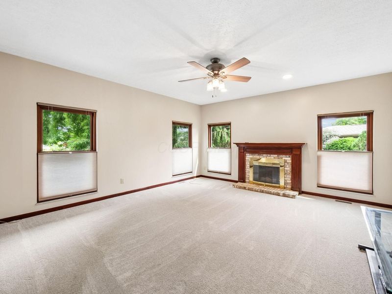 5692 Westbriar Court, Hilliard, OH 43026 Photo 12