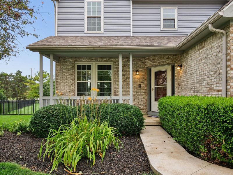 5692 Westbriar Court, Hilliard, OH 43026 Photo 3