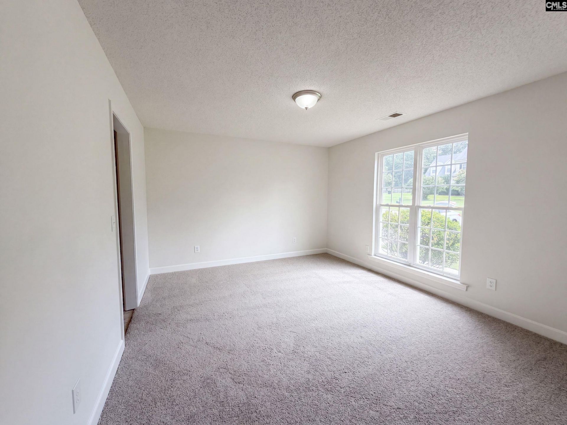 105 Sorrel Tree Lane  Photo 15