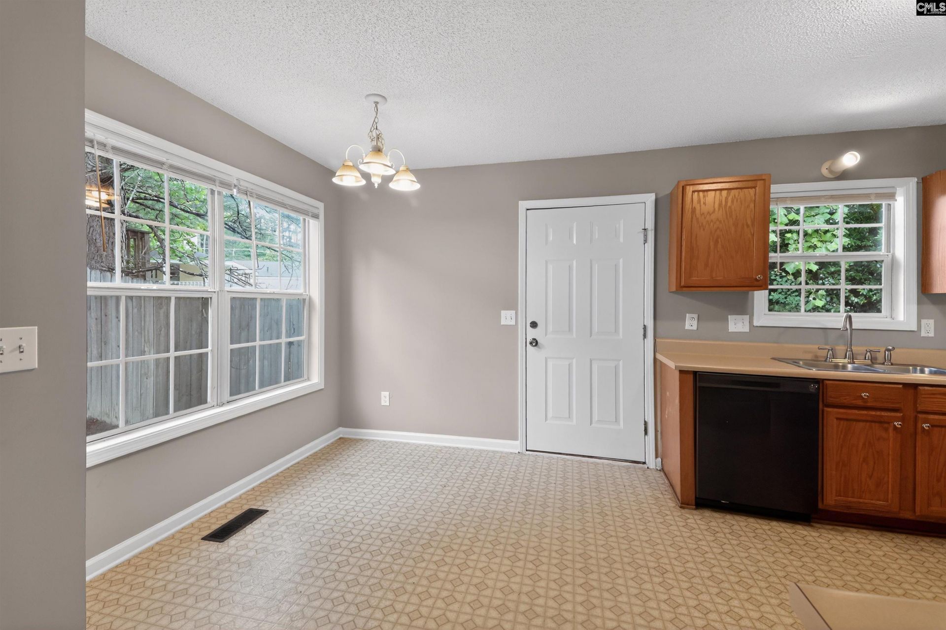 127 Renaissance Way Photo 16