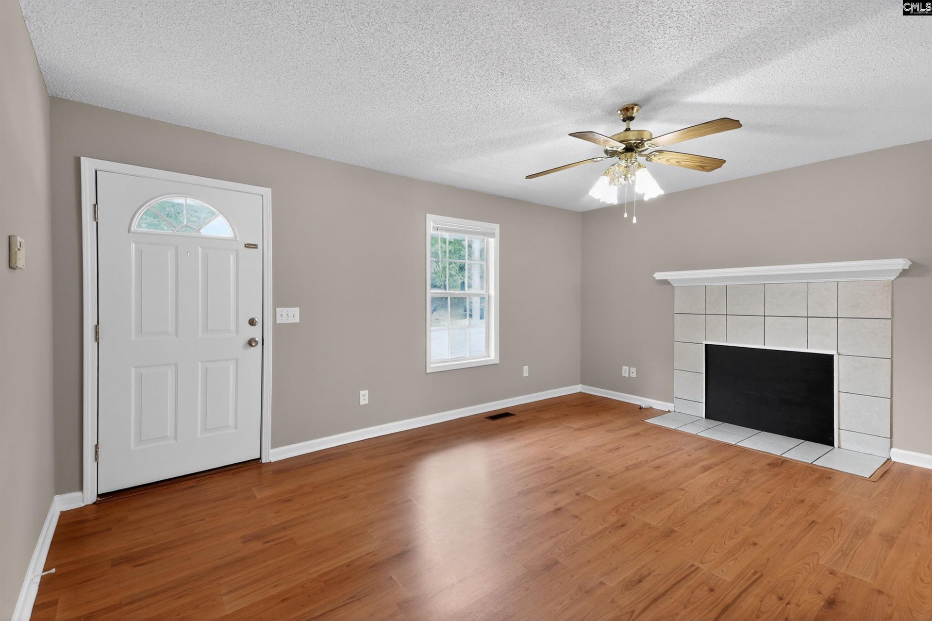 127 Renaissance Way Photo 5