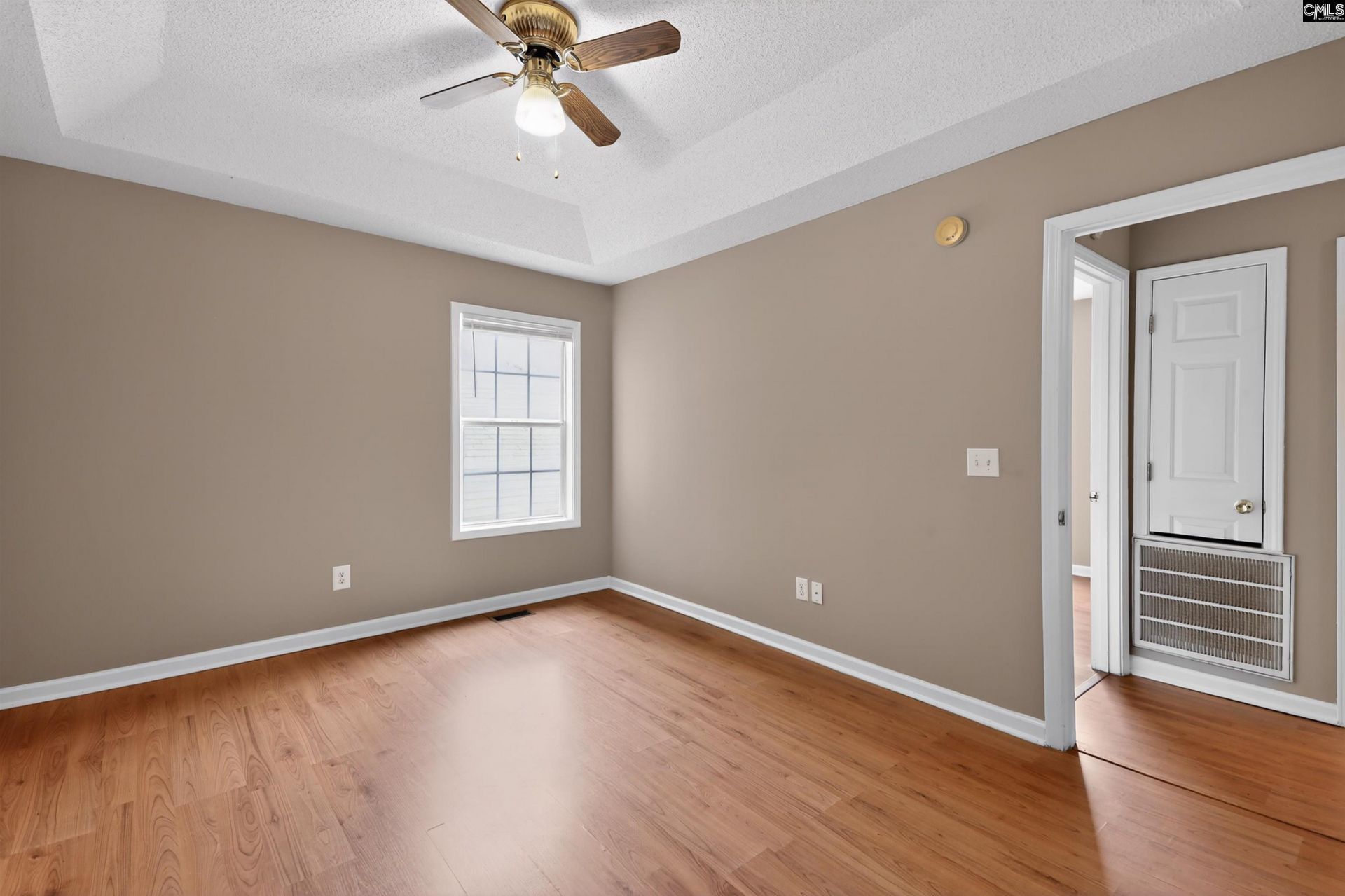 127 Renaissance Way Photo 8