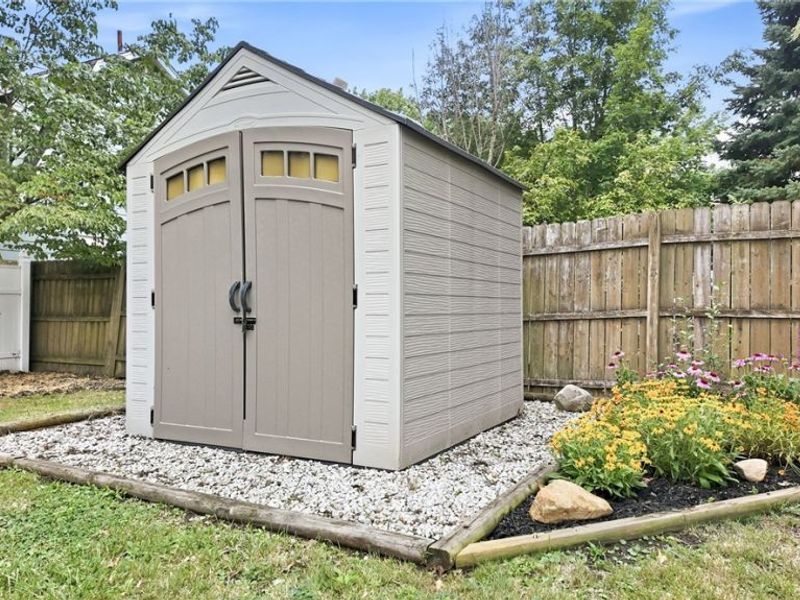 572 E Archwood Avenue, Akron, OH 44301 Photo 14