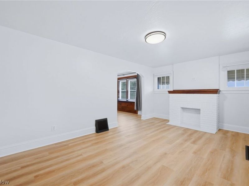 572 E Archwood Avenue, Akron, OH 44301 Photo 18