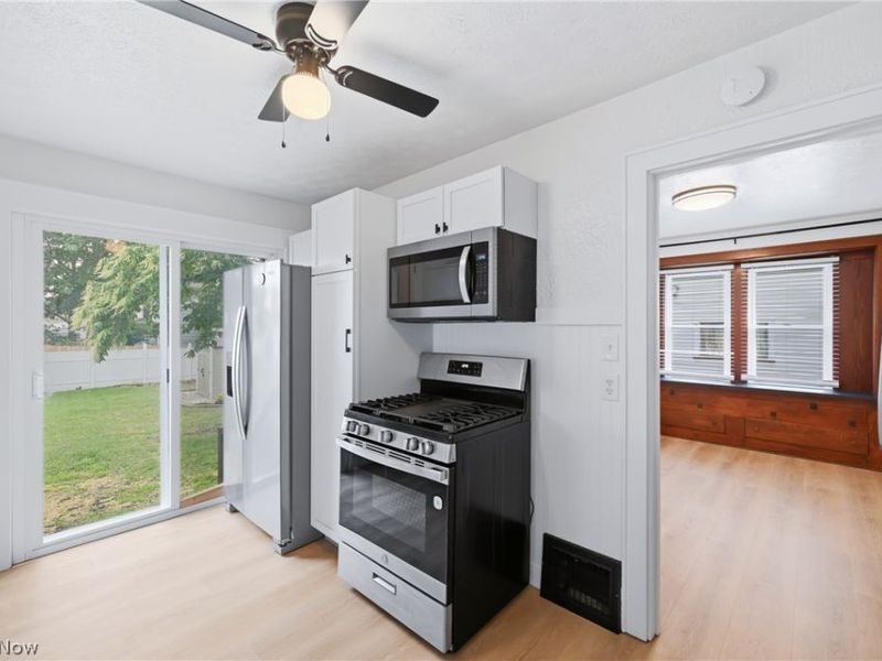 572 E Archwood Avenue, Akron, OH 44301 Photo 25