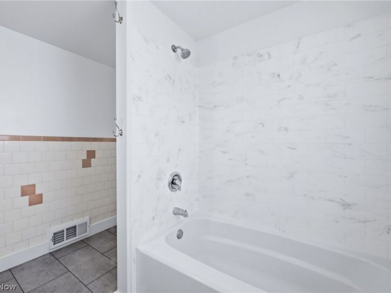572 E Archwood Avenue, Akron, OH 44301 Photo 31