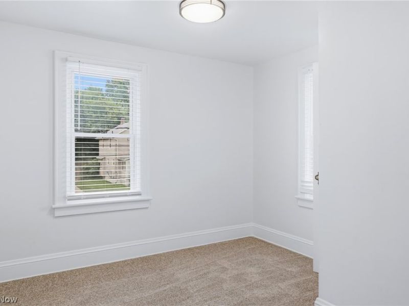 572 E Archwood Avenue, Akron, OH 44301 Photo 33