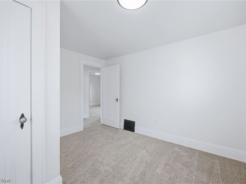 572 E Archwood Avenue, Akron, OH 44301 Photo 34