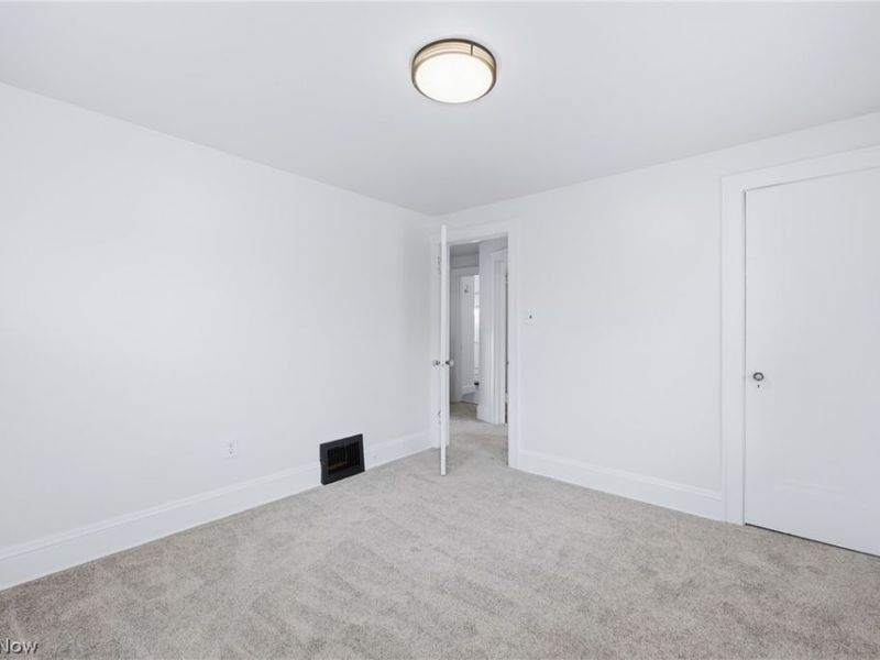 572 E Archwood Avenue, Akron, OH 44301 Photo 37
