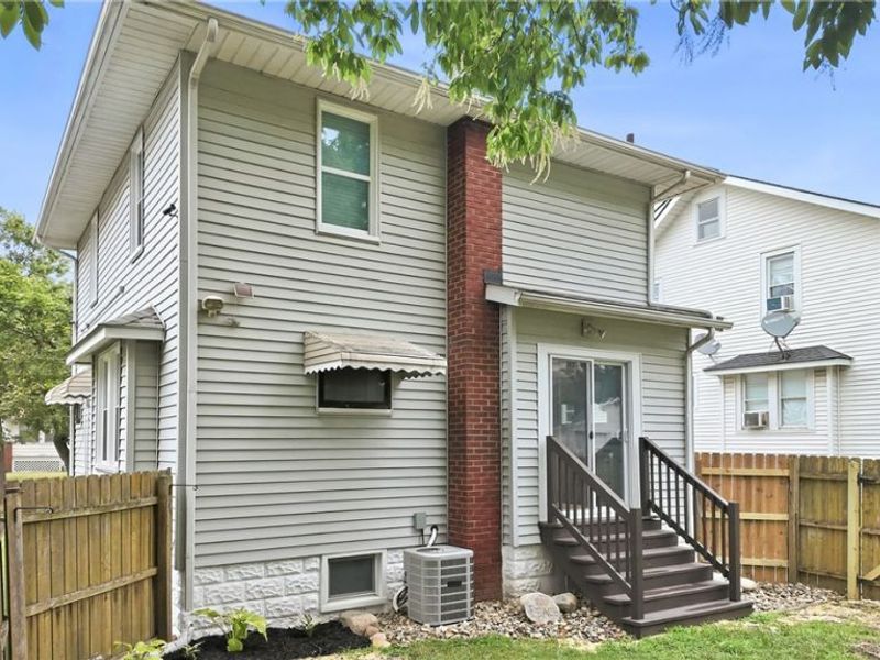 572 E Archwood Avenue, Akron, OH 44301 Photo 7