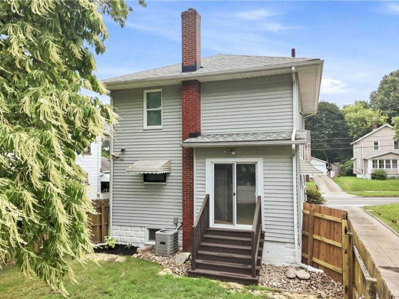 572 E Archwood Avenue, Akron, OH 44301 Photo 8