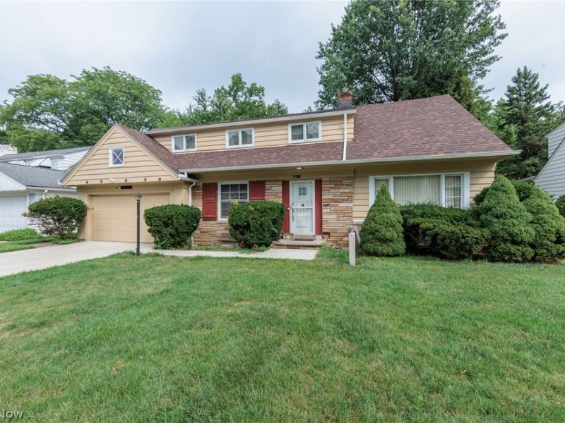 15711 Fenemore Road, East Cleveland, OH 44112 Photo 2