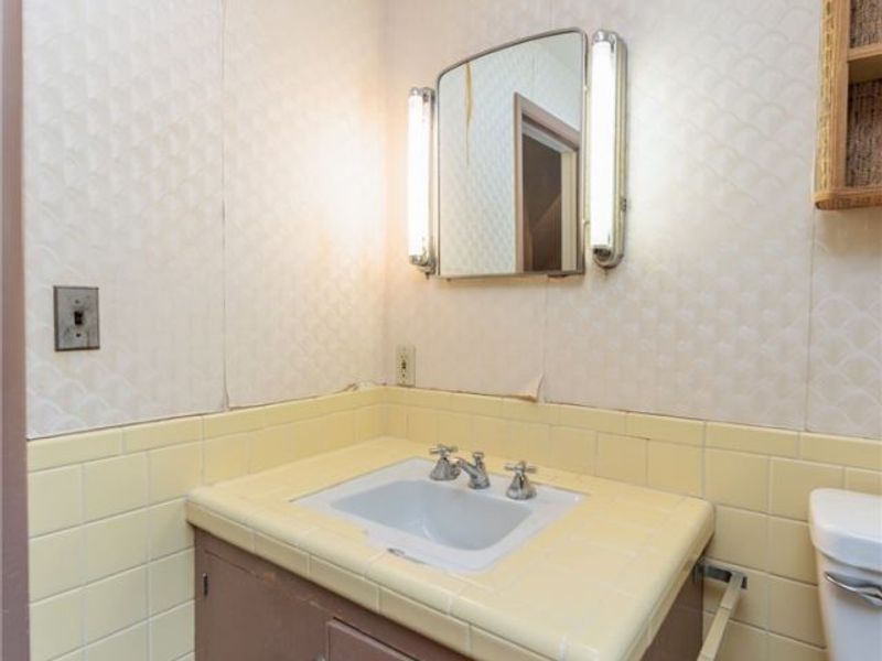 15711 Fenemore Road, East Cleveland, OH 44112 Photo 30