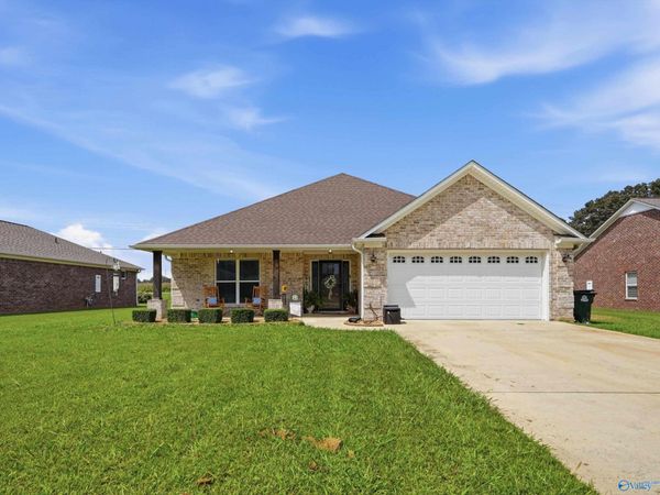 19316 Racheals Loop, Athens, AL 35611