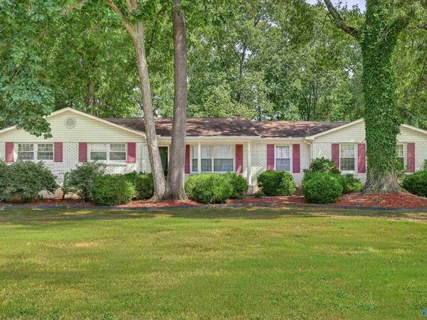 825 SE Harrisburg Drive, Huntsville, AL 35802