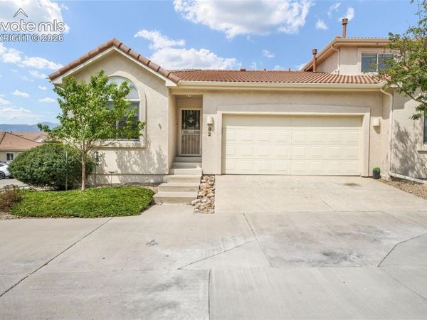 92 Luxury Lane, Colorado Springs, CO 80921