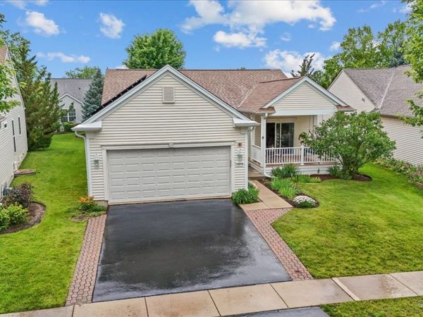 13215 Oakwood Avenue , Huntley, IL 60142