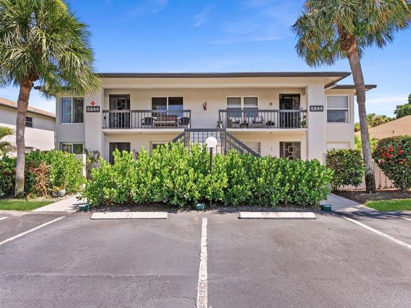 5844 Areca Palm Court, Unit b, Delray Beach, FL 33484