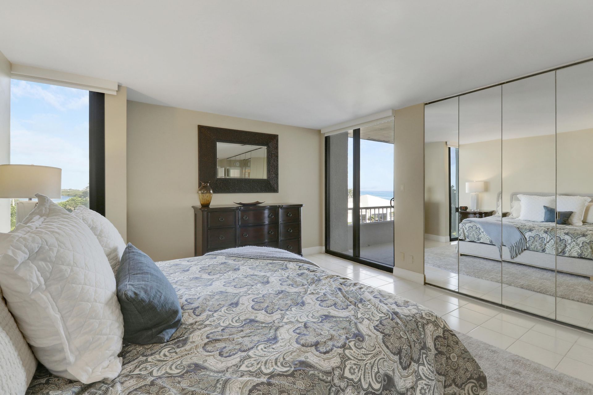 5510 N Ocean Drive, Unit 4C, Singer Island, FL 33404 Photo